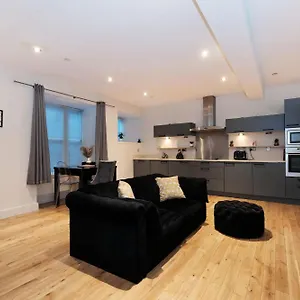 One Of A Kind Historic 3 Bedroom Aberdeen